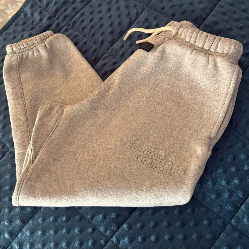 ✨ ESSENTIALS ✨ Kids Classic Fleece Sweatpants Joggers Size 10 (Could fit 8) - Picture 6 of 14